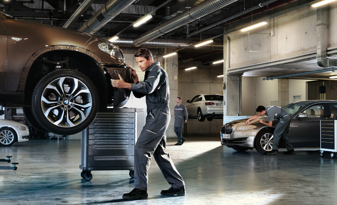 BMW service